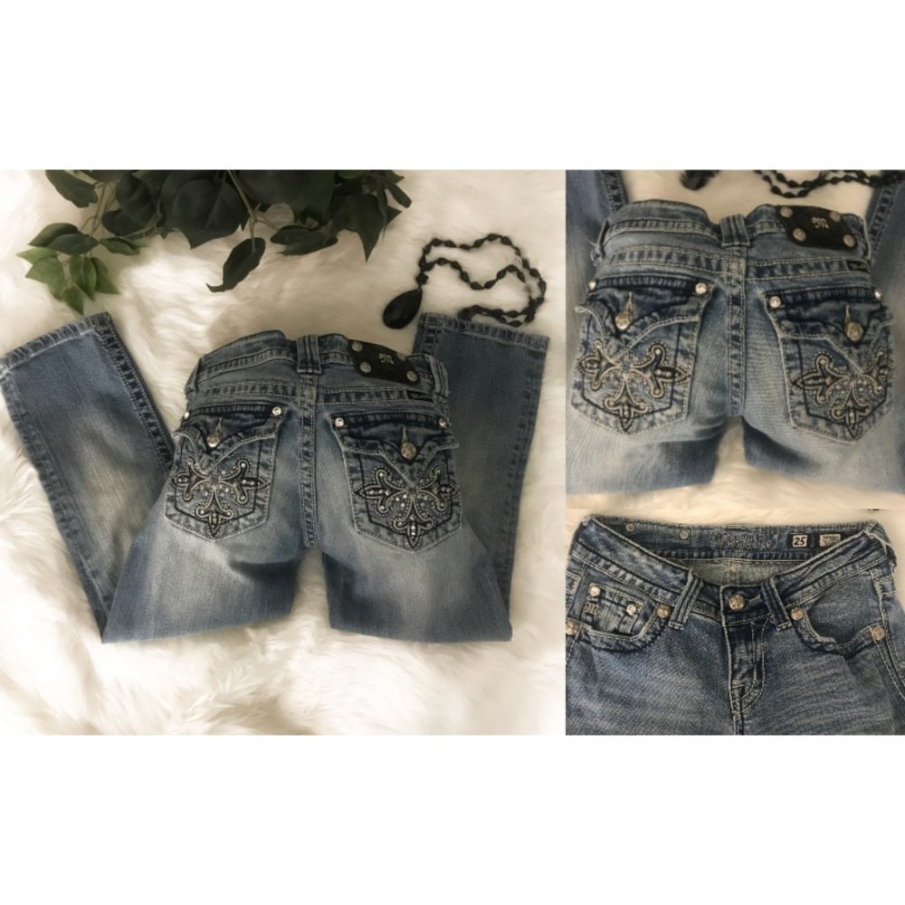 Miss Me Faded Light Blue Capri Jean Style JP5335P